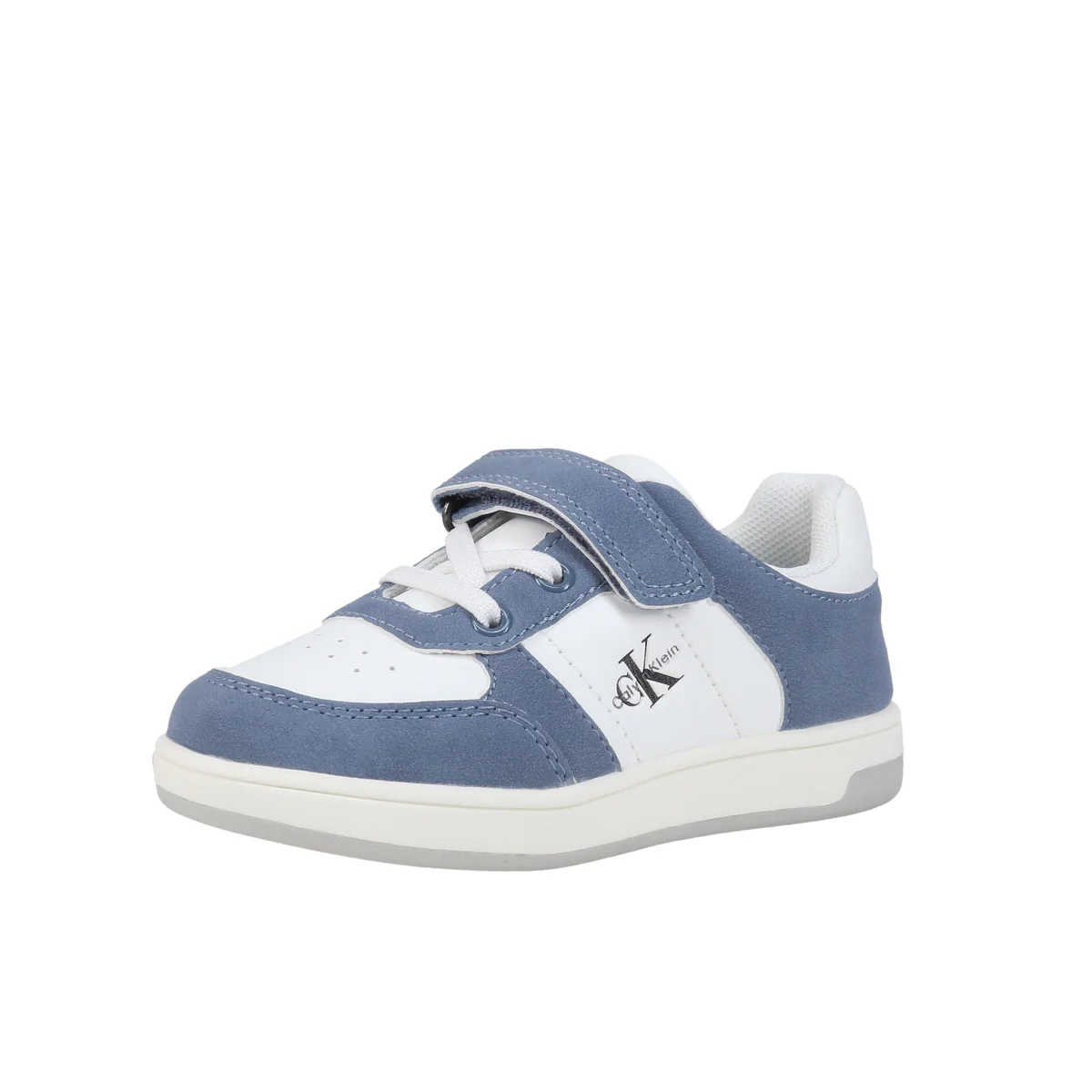 Low Cut Lace-Up/Velcro Sneaker